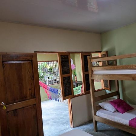 Sierra Kay Hostel Guachaca Extérieur photo